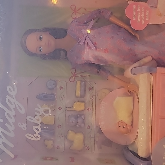 Barbie Happy Family Midge & Baby Doll Set - Picture 5 of 6